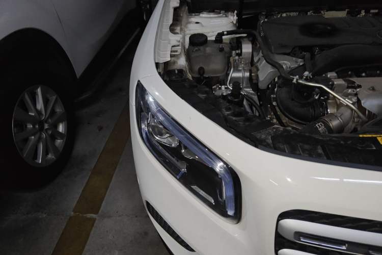 Used Mercedes-Benz GLB 2023 GLB 220 Sport Edition Right Front Headlight