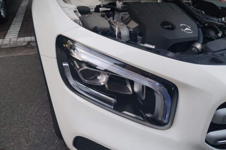 Used Mercedes-Benz GLB 2023 Refreshed GLB 200 Dynamic Edition Right Front Headlight