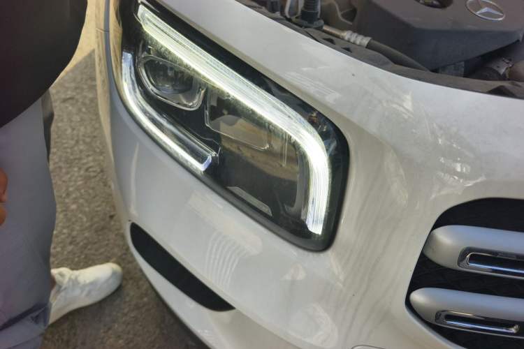 Used Mercedes-Benz GLB 2023 GLB 200 Fashion Model Right Front Headlight