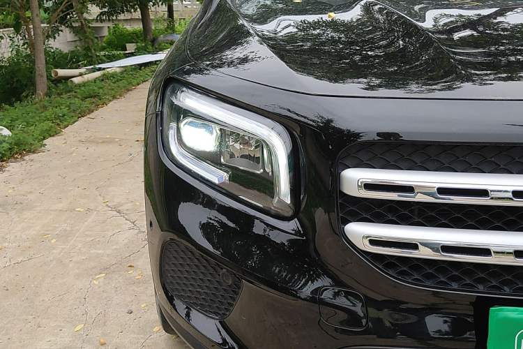 Used Mercedes-Benz GLB 2023 GLB 220 Fashion Model Right Front Headlight