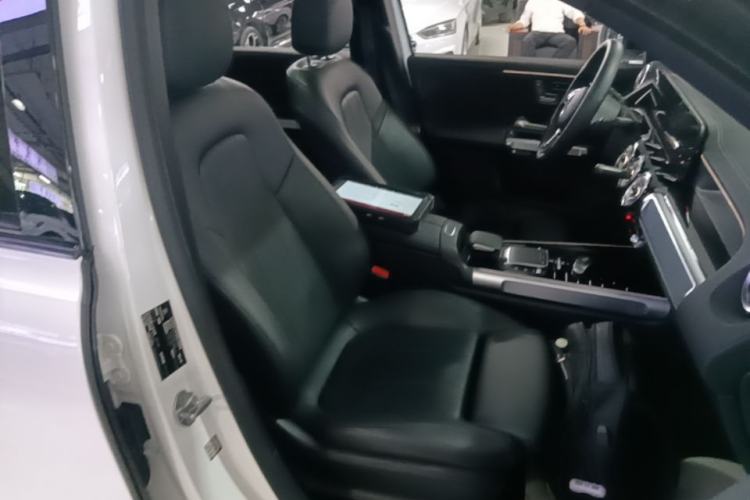 Used Mercedes-Benz GLB 2023 GLB 220 4MATIC Right Front Seat