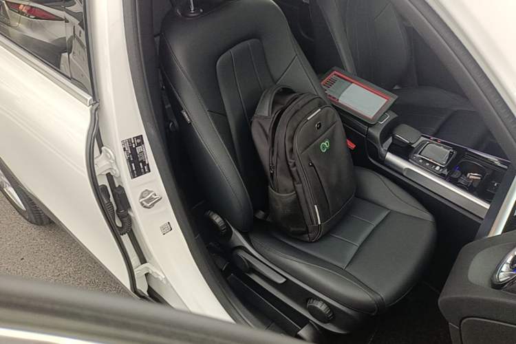 Used Mercedes-Benz GLB 2023 GLB 220 Sport Edition Right Front Seat