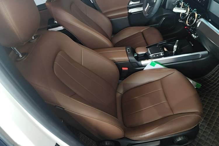 Used Mercedes-Benz GLB 2023 GLB 200 Dynamic Edition Right Front Seat