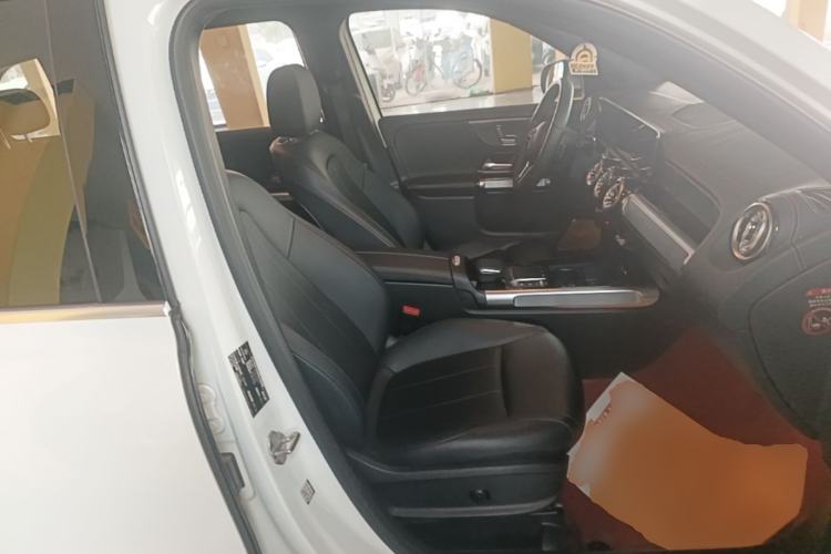 Used Mercedes-Benz GLB 2023 GLB 220 Sport Edition Right Front Seat