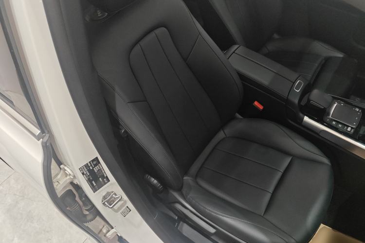 Used Mercedes-Benz GLB 2023 GLB 200 Dynamic Edition Right Front Seat