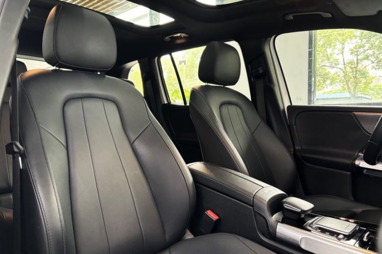Used Mercedes-Benz GLB 2023 GLB 220 Sport Edition Right Front Seat