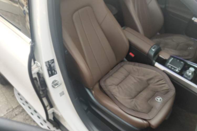 Used Mercedes-Benz GLB 2023 GLB 220 Fashion Model Right Front Seat