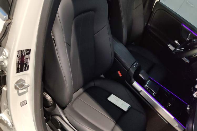 Used Mercedes-Benz GLB 2023 GLB 220 Sport Edition Right Front Seat