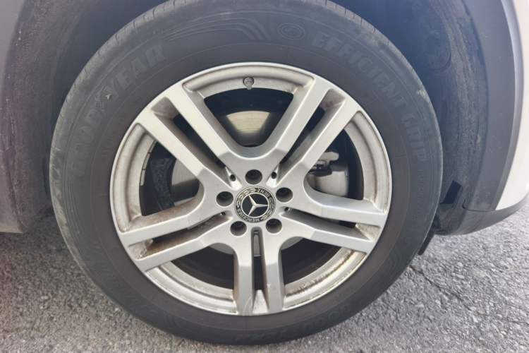 Used Mercedes-Benz GLB 2023 GLB 200 Fashion Model Right Front Wheel Hub
