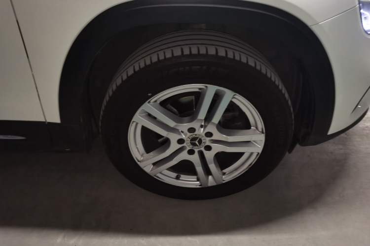 Used Mercedes-Benz GLB 2023 GLB 200 Dynamic Edition Right Front Wheel Hub