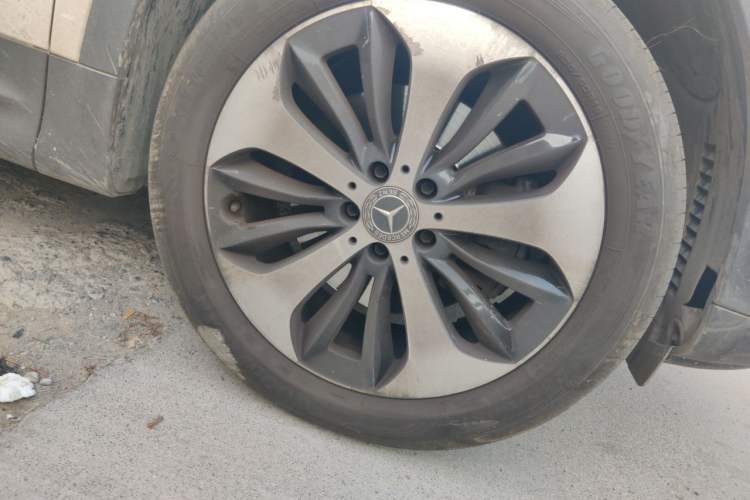 Used Mercedes-Benz GLB 2023 GLB 220 Fashion Model Right Front Wheel Hub