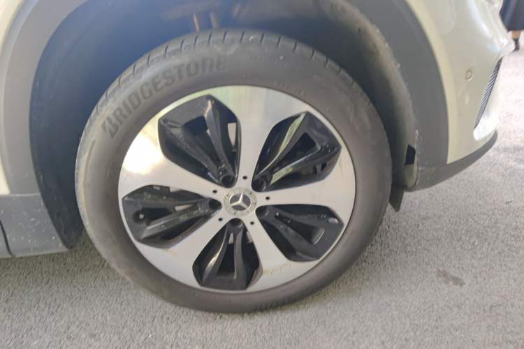 Used Mercedes-Benz GLB 2023 GLB 220 Fashion Model Right Front Wheel Hub