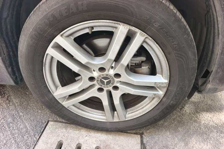 Used Mercedes-Benz GLB 2023 GLB 200 Dynamic Edition Right Front Wheel Hub