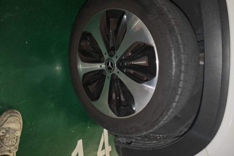 Used Mercedes-Benz GLB 2023 GLB 220 Fashion Model Right Front Wheel Hub