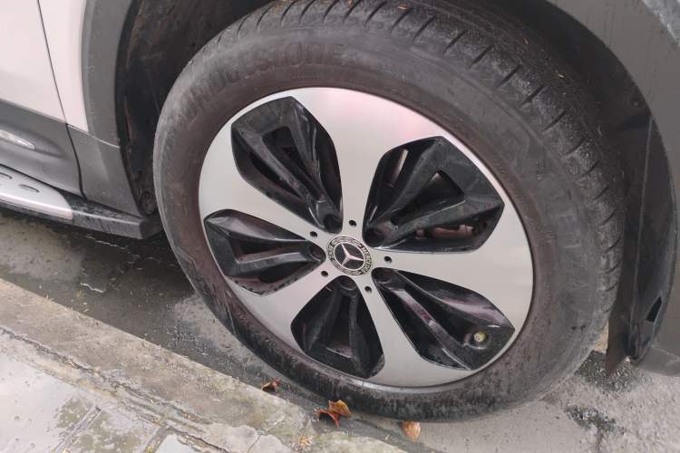 Used Mercedes-Benz GLB 2023 GLB 220 Fashion Model Right Front Wheel Hub