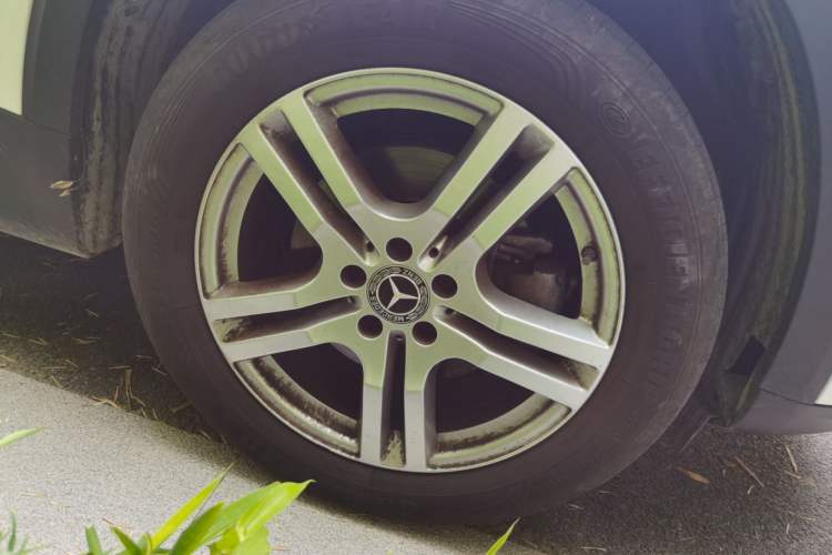 Used Mercedes-Benz GLB 2023 GLB 200 Dynamic Edition Right Front Wheel Hub