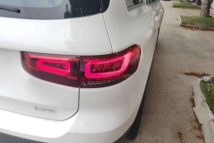 Used Mercedes-Benz GLB 2023 GLB 200 Fashion Model Right Rear Taillight