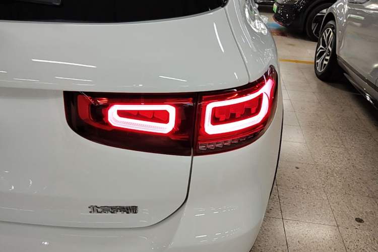 Used Mercedes-Benz GLB 2023 GLB 200 Fashion Model Right Rear Taillight