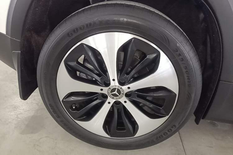 Used Mercedes-Benz GLB 2023 GLB 220 Fashion Model Right Rear Wheel Hub
