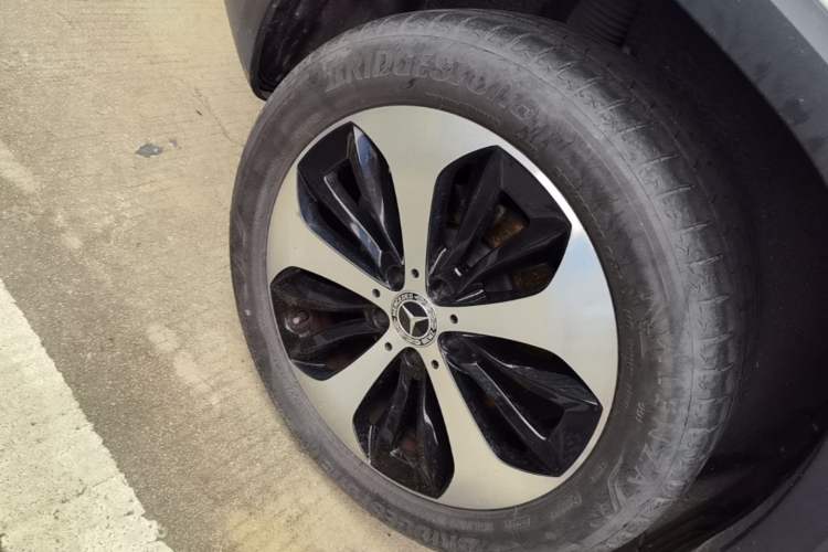 Used Mercedes-Benz GLB 2023 GLB 220 Fashion Model Right Rear Wheel Hub