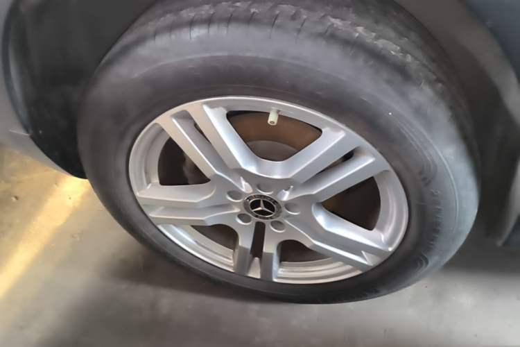 Used Mercedes-Benz GLB 2023 GLB 220 Sport Edition Right Rear Wheel Hub