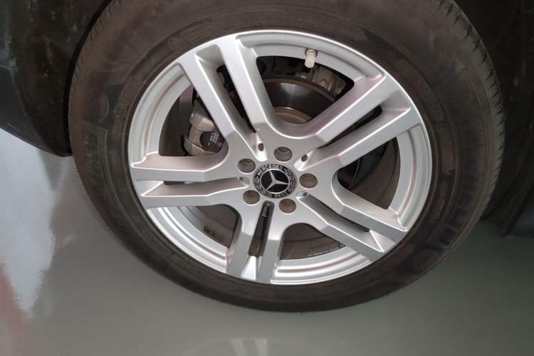 Used Mercedes-Benz GLB 2023 GLB 220 Sport Edition Right Rear Wheel Hub