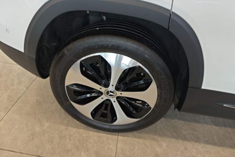 Used Mercedes-Benz GLB 2023 GLB 220 Fashion Model Right Rear Wheel Hub