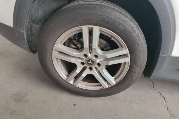 Used Mercedes-Benz GLB 2023 GLB 220 Sport Edition Right Rear Wheel Hub