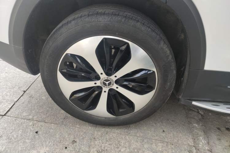 Used Mercedes-Benz GLB 2023 GLB 220 Fashion Model Right Rear Wheel Hub