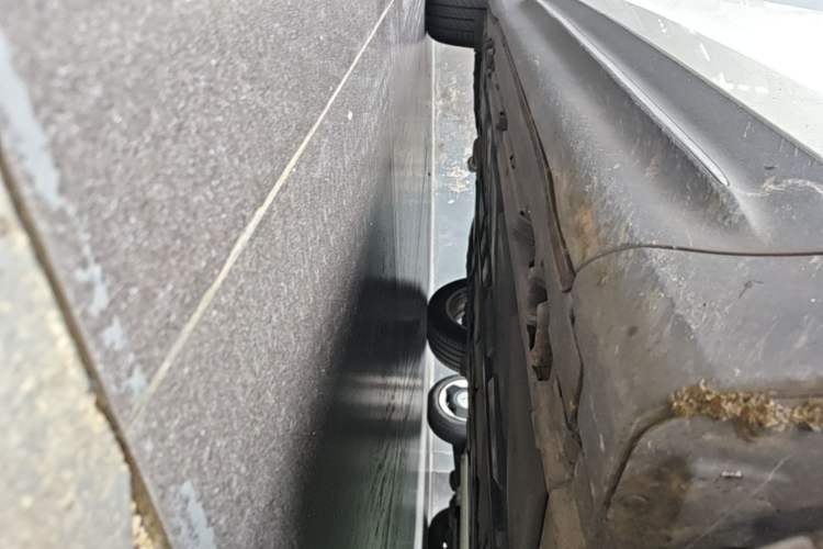 Used Mercedes-Benz GLB 2023 GLB 200 Dynamic Edition Right Side Sill