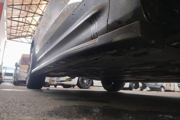 Used Mercedes-Benz GLB 2023 GLB 220 Fashion Model Right Side Sill