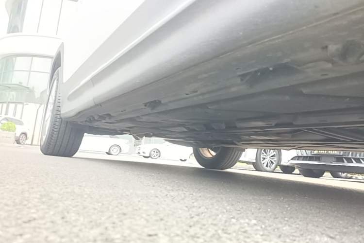 Used Mercedes-Benz GLB 2023 GLB 220 Sport Edition Right Side Sill