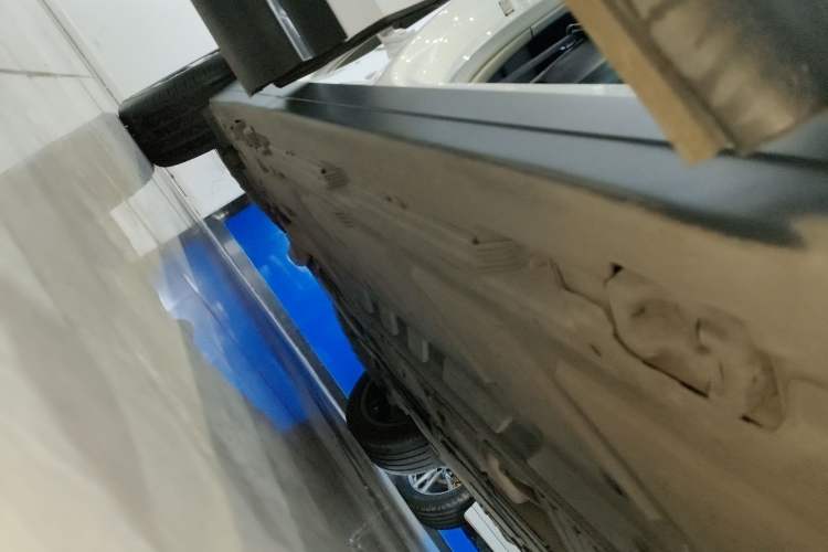 Used Mercedes-Benz GLB 2023 GLB 220 Fashion Model Right Side Sill