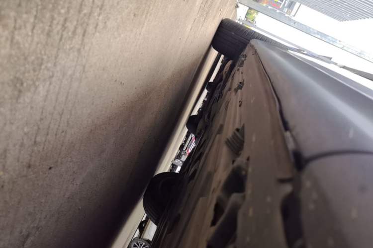 Used Mercedes-Benz GLB 2023 GLB 220 Fashion Model Right Side Sill