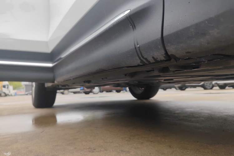 Used Mercedes-Benz GLB 2023 GLB 200 Dynamic Edition Right Side Sill
