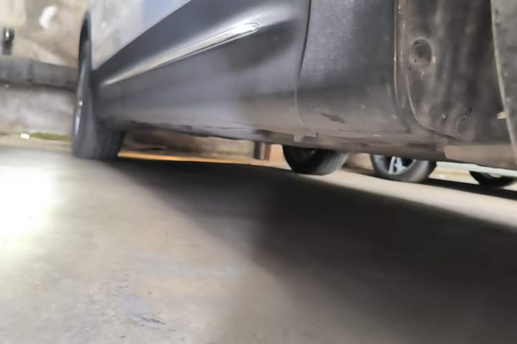 Used Mercedes-Benz GLB 2023 GLB 220 Sport Edition Right Side Sill