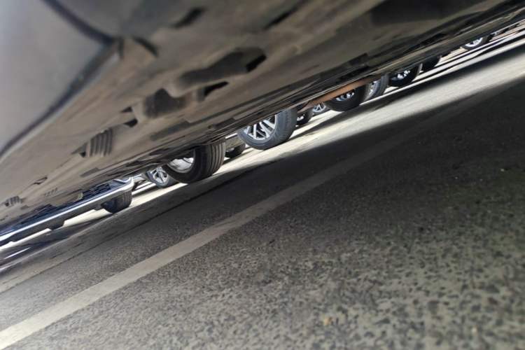 Used Mercedes-Benz GLB 2023 GLB 220 Sport Edition Right Side Sill