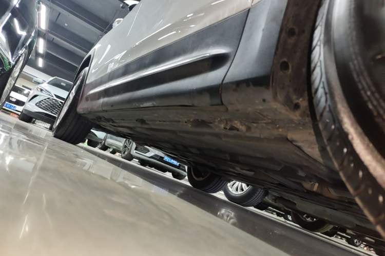 Used Mercedes-Benz GLB 2023 GLB 220 Sport Edition Right Side Sill