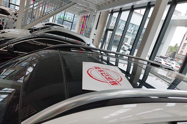Used Mercedes-Benz GLB 2023 GLB 200 Fashion Model Roof