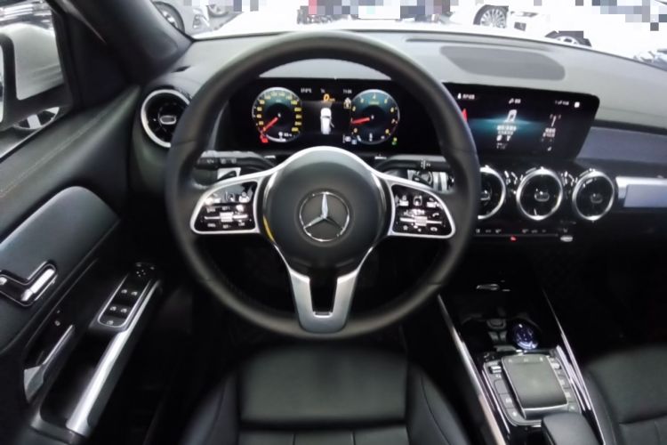 Used Mercedes-Benz GLB 2023 GLB 200 Dynamic Edition Steering Wheel