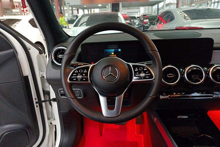 Used Mercedes-Benz GLB 2023 GLB 200 Fashion Model Steering Wheel