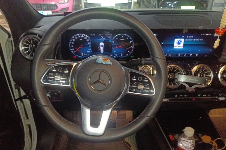Used Mercedes-Benz GLB 2023 GLB 220 Sport Edition Steering Wheel