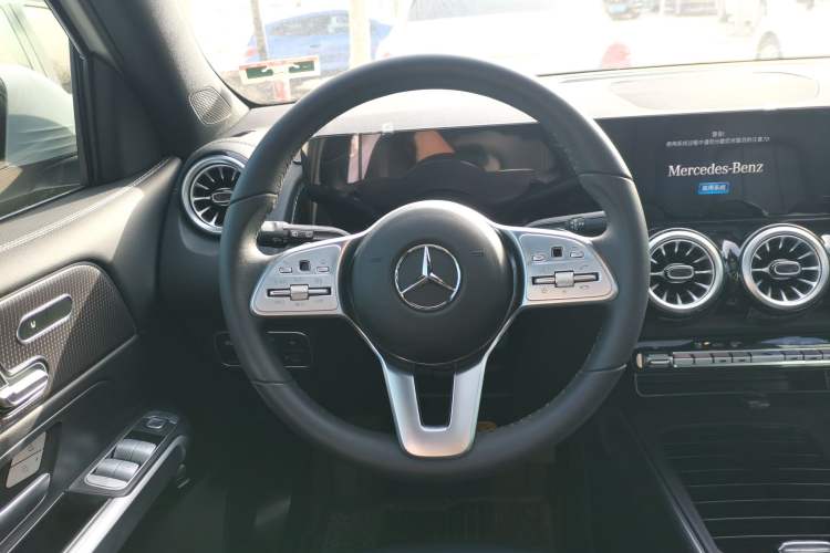 Used Mercedes-Benz GLB 2023 GLB 220 Fashion Model Steering Wheel