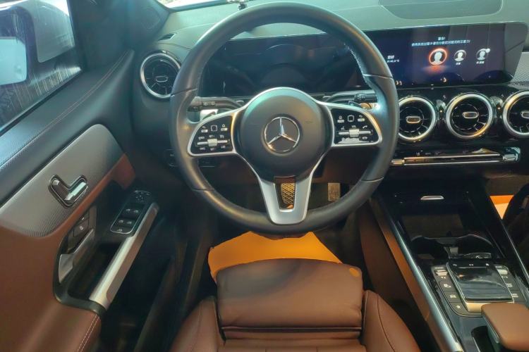 Used Mercedes-Benz GLB 2023 GLB 200 Fashion Model Steering Wheel