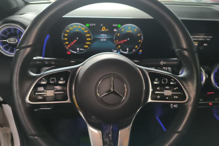 Used Mercedes-Benz GLB 2023 GLB 220 Sport Edition Steering Wheel