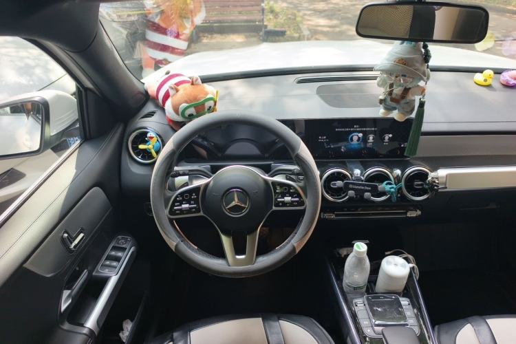 Used Mercedes-Benz GLB 2023 GLB 200 Dynamic Edition Steering Wheel