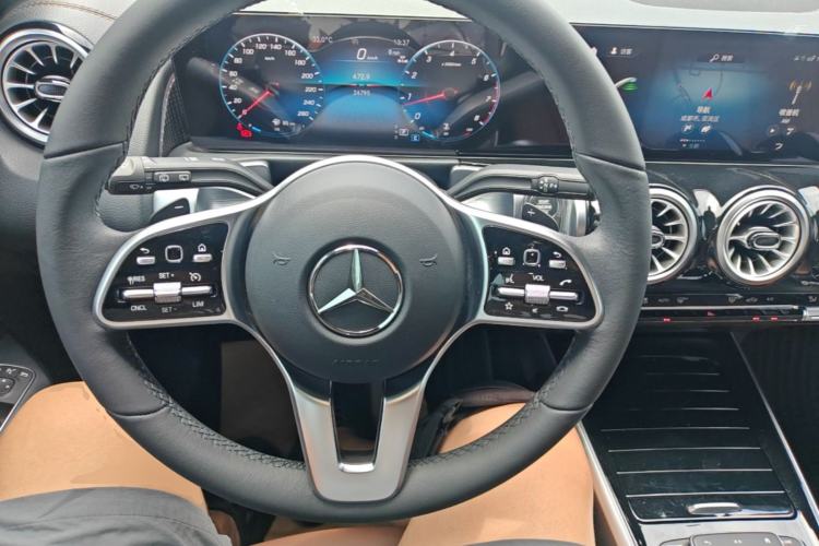 Used Mercedes-Benz GLB 2023 GLB 220 Sport Edition Steering Wheel