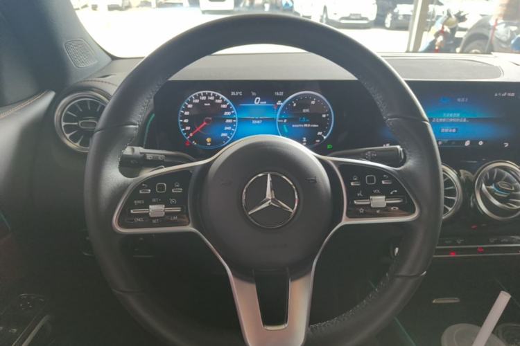 Used Mercedes-Benz GLB 2023 GLB 220 Sport Edition Steering Wheel