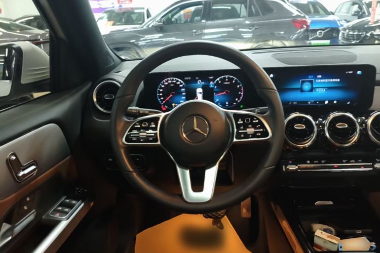 Used Mercedes-Benz GLB 2023 GLB 200 Fashion Model Steering Wheel
