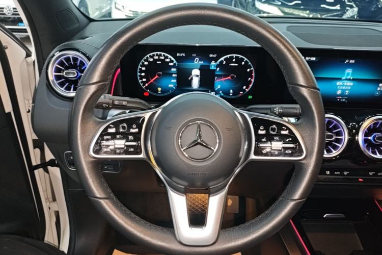 Used Mercedes-Benz GLB 2023 GLB 220 Sport Edition Steering Wheel